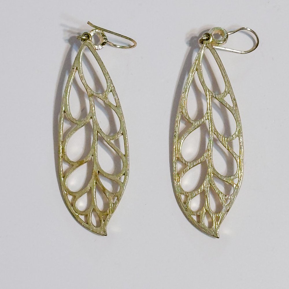 Gold Tone Curved Leaves Fish Hook Earrings Lightweight Stylized Dangle